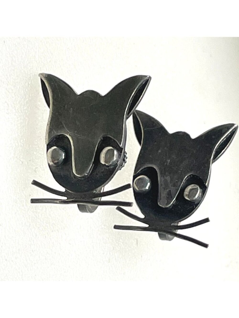 Vintage Signed Delfino Taxco Sterling Silver Modernist Cat Head Screwback Earrin